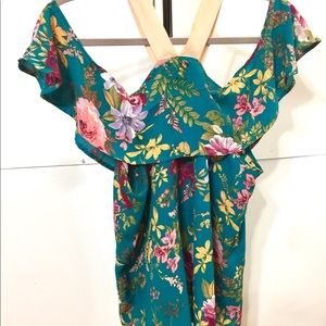 Gorgeous strap blouse.